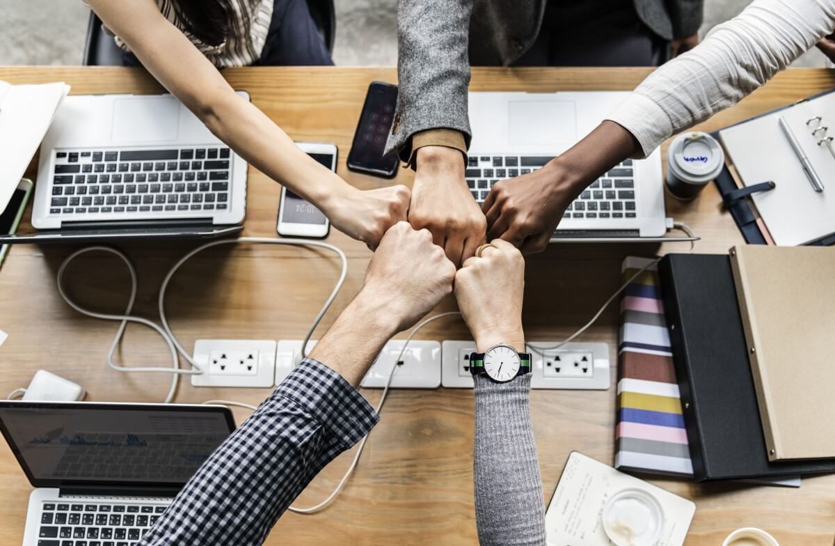 8 Effective Employee Motivation Techniques For The Workplace [2023]