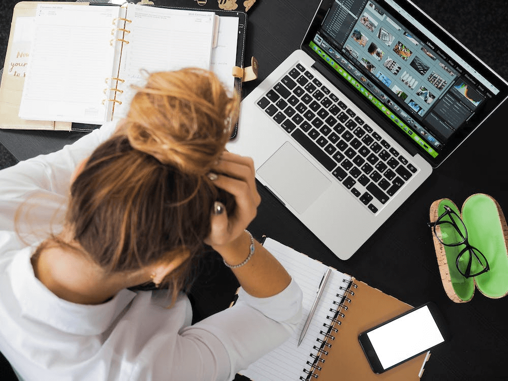 https://www.pexels.com/photo/woman-sitting-in-front-of-macbook-313690/